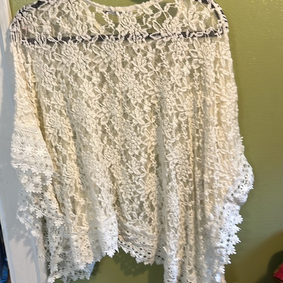 Lace poncho.  Youarenotalone.  One size - Picture 2 of 5